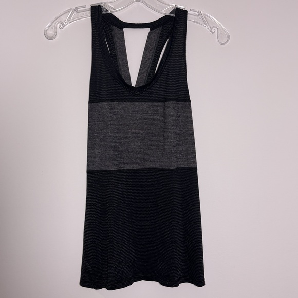 Lululemon Run Lightweight Mesh Singlet Tank Black Gray 6 NWOT - Picture 9 of 15